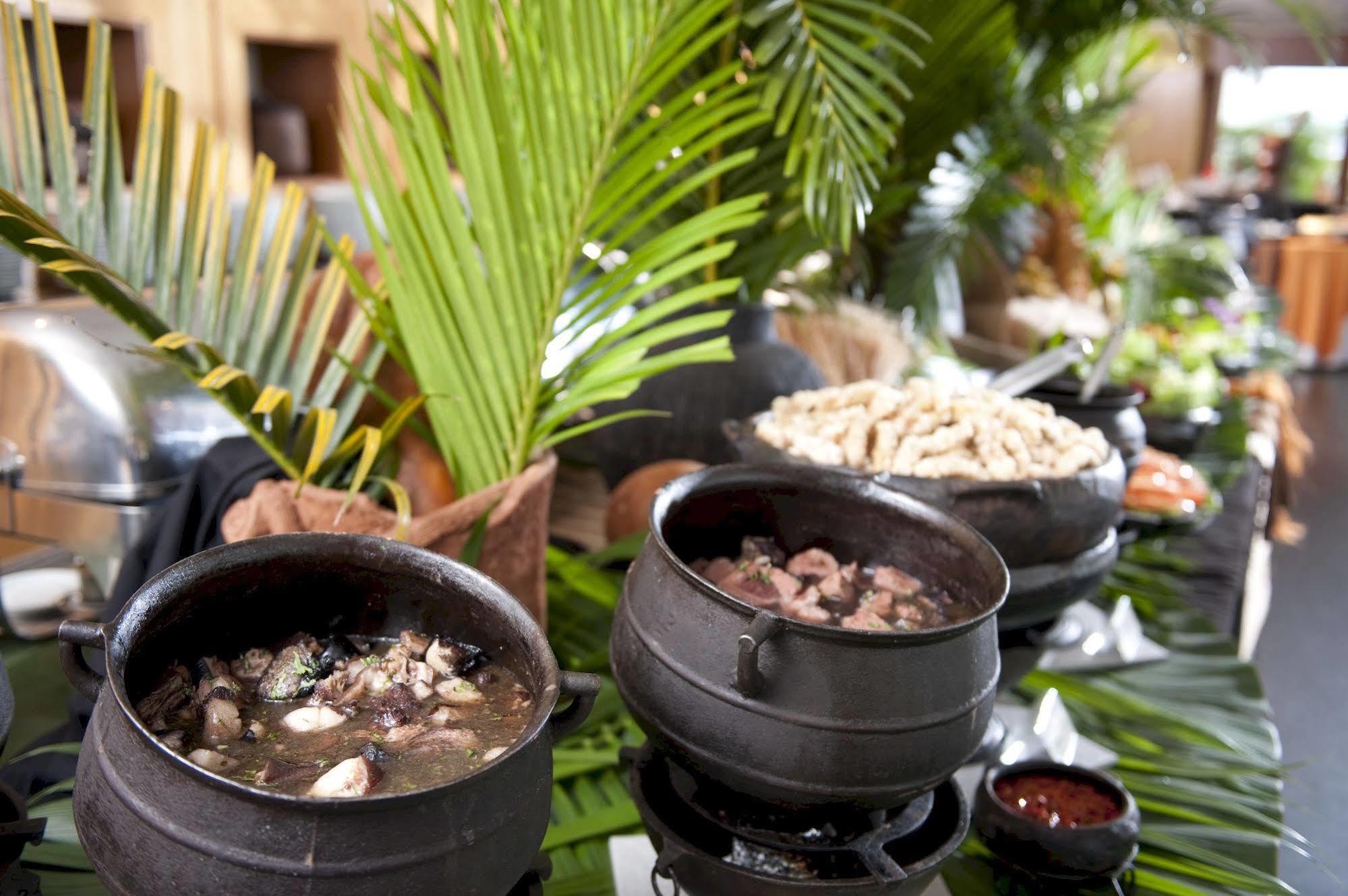 Hotel Senac Ilha Do Boi Vitória Eksteriør bilde A selection of African cuisine